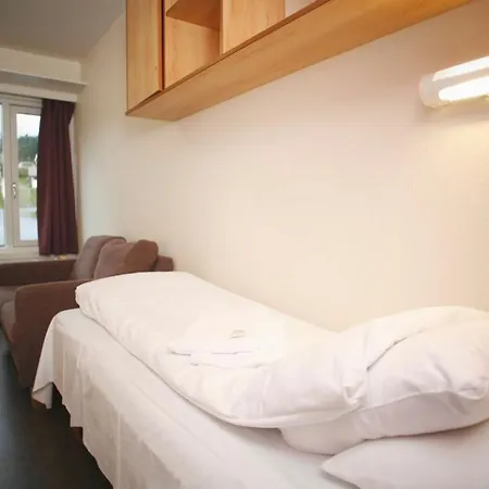 Forde B&B מלון 3*